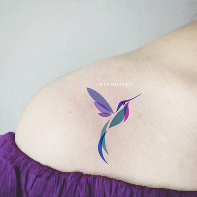 Hummingbird tattoos the embodiment of grace and tenderness in one drawing    Онлайн блог о тату IdeasTattoo